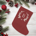 Roter Laurel Wreath Monogram Kleiner Weihnachtsstrumpf<br><div class="desc">Maßgeschneiderter mit Monogramm Strumpf mit rustikalem Imitat-Burlap-Design. Bitte beachten Sie, dass das Imitat auf dem Stoff bedruckt ist, der Strumpf nicht aus Bestattungsmaterial besteht. Personalisieren Sie es mit Ihrem Namen oder einem anderen benutzerdefinierten Text in einem Lorbeerkranz-Rahmen. Klicken Sie auf Anpassen, um Schriftart und Farben zu ändern, um eigene Texte...</div>