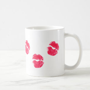 Roter Lippenkuss-Lippenstift küsst Liebe des Kaffeetasse