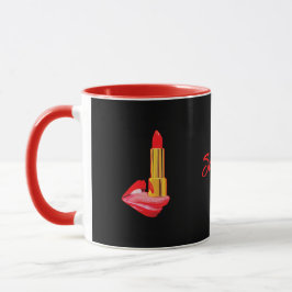 Roter Lipstick auf der Zungenschwarz mit Individue Tasse