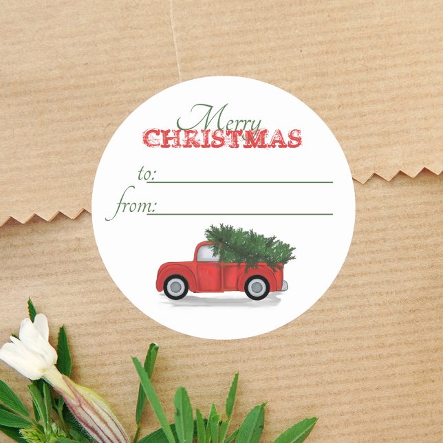 Roter LKW Rustikaler Weihnachtsbaum von Niedlichen Runder Aufkleber (Merry Christmas Rustic red truck watercolor to and from gift sticker. )