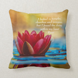 Roter Lotus - Blume über blaues Wasser - Spirituo Kissen