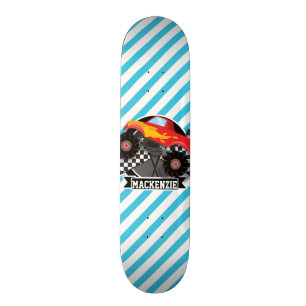 roter Monster-Lkw; karierte Flagge; blaue Streifen Skateboard