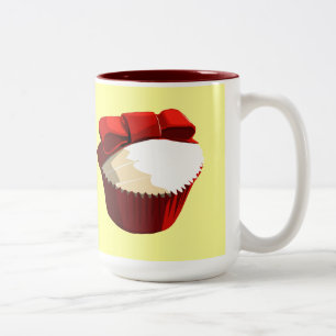Roter Samtkleiner kuchen mit der Bogen-Tasse Zweifarbige Tasse