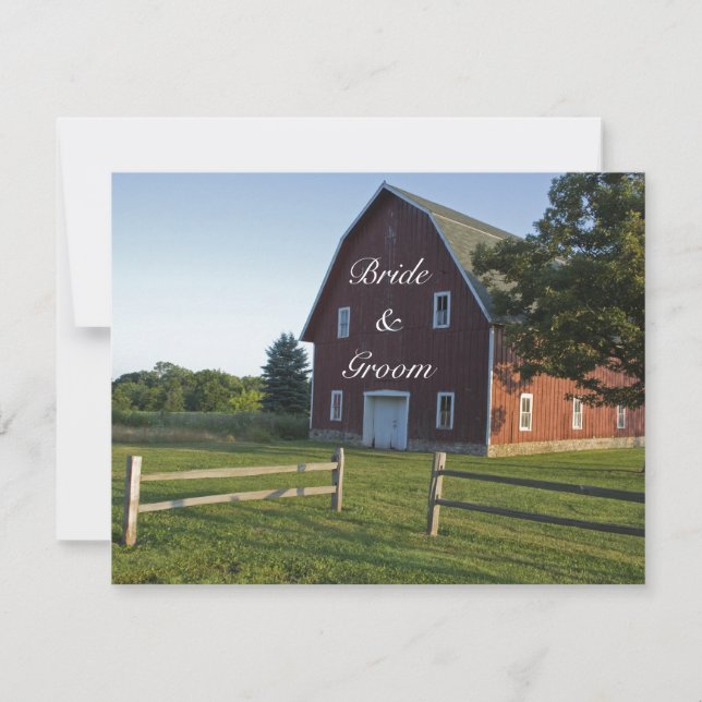 Roter Stall mit Zaun Land Hochzeitskarte (Vorderseite)