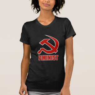 Roter u. grauer klassischer Hammer u. Sichel auf T-Shirt