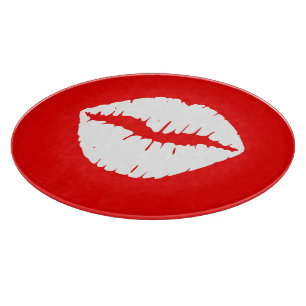Roter und weißer Lipstick Schneidebrett
