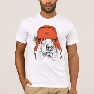 Roter Ushanka Hut Basset Hounds T-Shirt