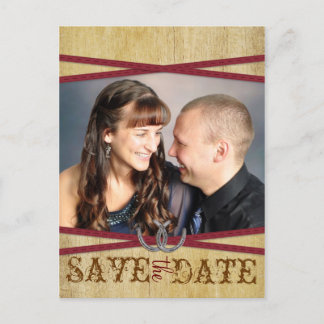Roter Western und Holz Save the Date Ankündigungspostkarte