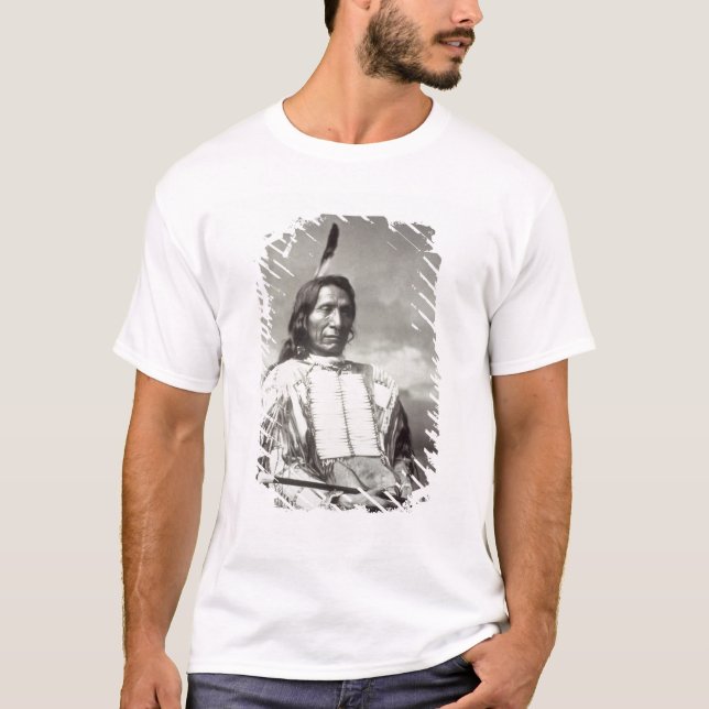 Roter Wolken-Leiter (1822-1909) 1880 (b/w Foto) T-Shirt (Vorderseite)