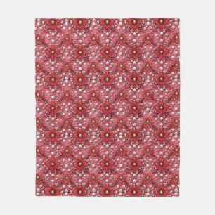 Rotes Blumenmuster mit Perlenakzenten Fleecedecke