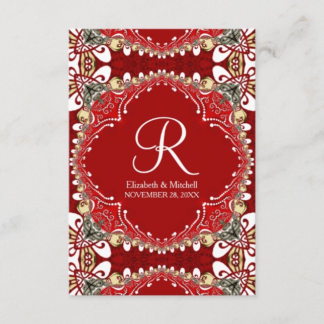 Rotes Bohemisches Batik Monogramm Hochzeitsvertika Begleitkarte (Vorderseite)