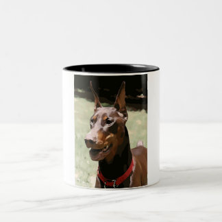 Rotes Dobermann-Porträt (v9-2) Zweifarbige Tasse