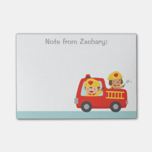 Rotes Feuerwehrauto mit Feuerwehrjungen und Welpen Post-it Klebezettel