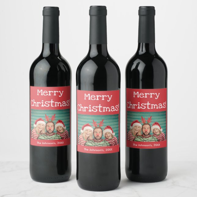 Rotes Foto Frohe Weihnachten mit Name in Fun Schri Weinetikett (Flaschen)