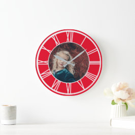 Rotes Foto rund um die römische Grenze Große Wanduhr
