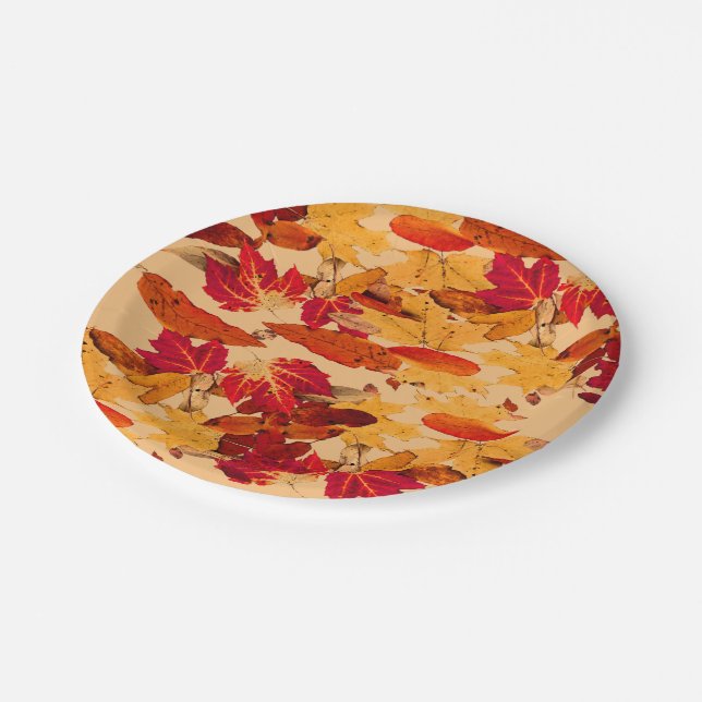 Rotes Gelbbraun-Herbstleaves Pappteller (Schrägansicht)