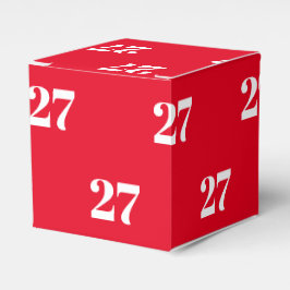 Rotes Geschenk mit Leerbuchstaben anpassen Geschenkschachtel