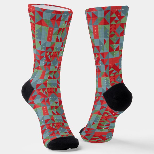 Rotes, graues, grünes geometrisches Muster. Socken (Gewinkelt)