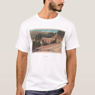 Rotes Häuschen, M.Ü. - Ansicht von Mae West-Kurv T-Shirt