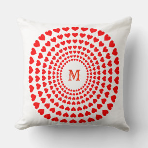 Rotes Herz-Kreis-Mandala auf Weiß Kissen