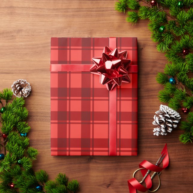 Rotes Kariertes Wrackpapier Geschenkpapier (Feiertagsgeschenk)