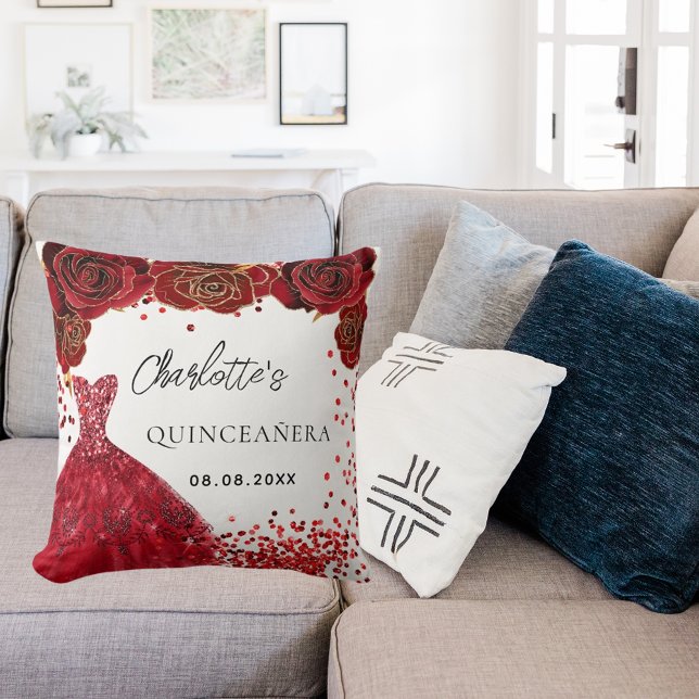 Rotes Kleid aus Quinceanera Blume weiß Kissen (Von Creator hochgeladen)