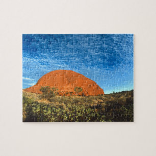 Rotes Leuchten des berühmten Ayers Rock im Outback