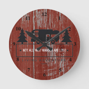 Rotes Reise-Zitat nicht alles des Scheunen-Holz- , Runde Wanduhr