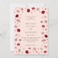 Rotes Rosa und Creme, blumenreiche Hochzeit