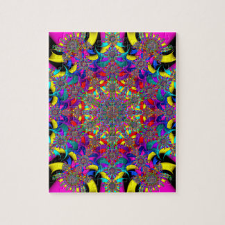 rotes und gelbes Kaleidoskop-Fraktalpuzzlespiel