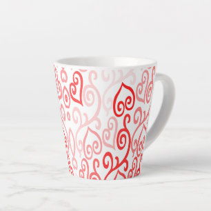 Rotes und rosa Herzmuster Milchtasse