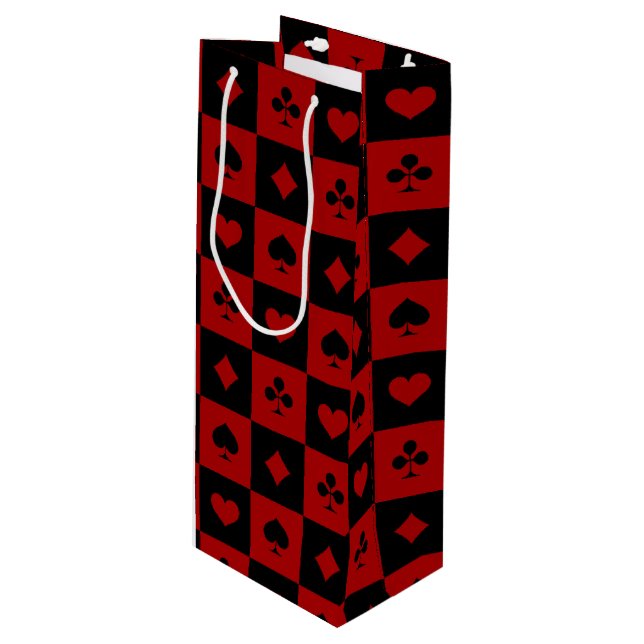 Rotes und schwarzes Kasino-Poker-Spielkarte-Muster Geschenktüte Für Weinflaschen (Vorderseite Schrägansicht)