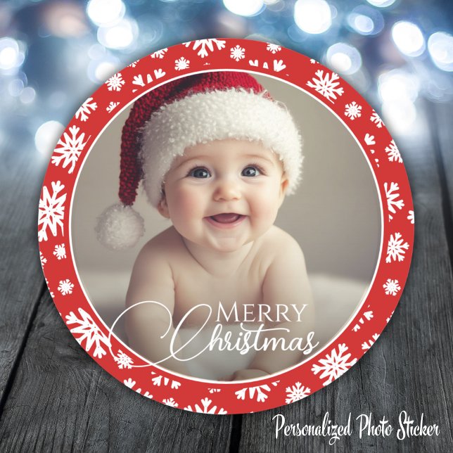 Rotes und weißes Schneeflocken Frohe Weihnachts-Fo Runder Aufkleber (Red And White Snowflake Merry Christmas Photo Classic Round Sticker)