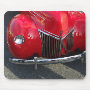 Rotes Vintages Auto der 30er Jahre Mousepad
