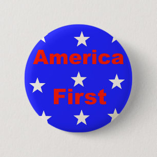 Rotes, weißes und blaues "Amerika zuerst" entwirft Button