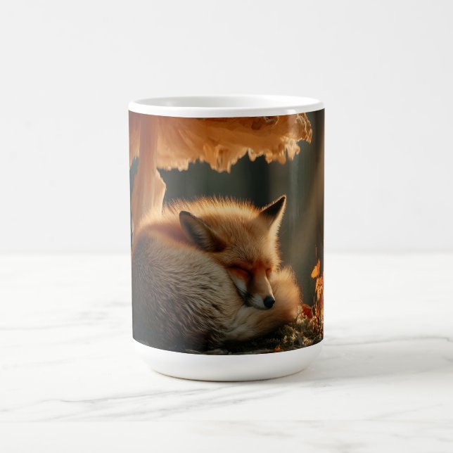 Rotfuchs schlafen unter dem riesigen Pilz Kaffeetasse (Mittel)