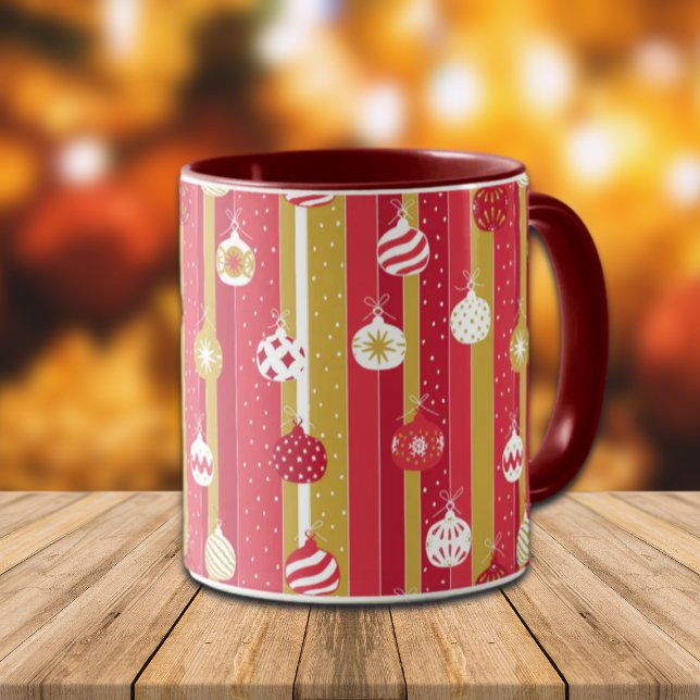 Rotgelbe Weihnachtsbaumschmuck Tasse (Von Creator hochgeladen)