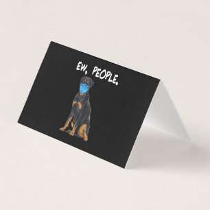 Rottweiler peu de gens chien portant un masque fac