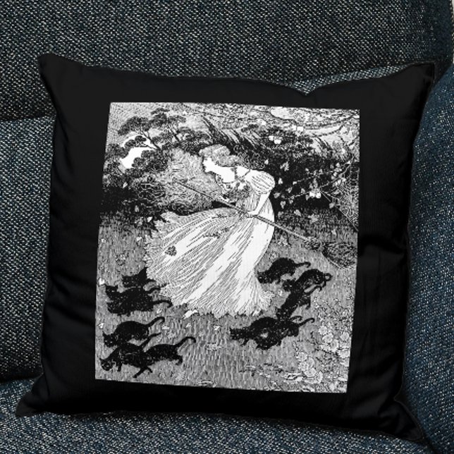 Rotzunge und schwarze Katzen im Mondschein Kissen (Von Creator hochgeladen)