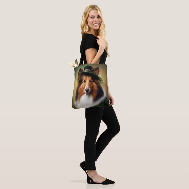 Rough Collie Dog in St. Patrick's Day Dress Tasche (Am Model)