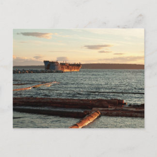 Rough Water Hulk Postkarte