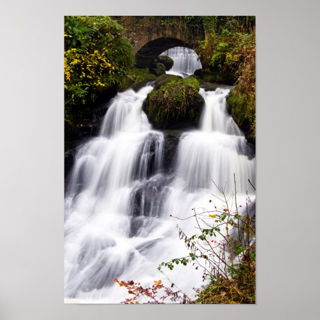 Rouken Glen waterfall, Glasgow, Schottland Poster (Vorne)