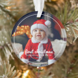 Round Frame Baby's First Christmas Foto Ornament<br><div class="desc">Adorable personalisierte Baby Foto erste Weihnachten zu halten.</div>