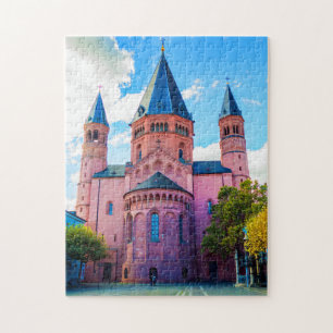 Royal Blue Castle mit Wolken und Blauem Himmel