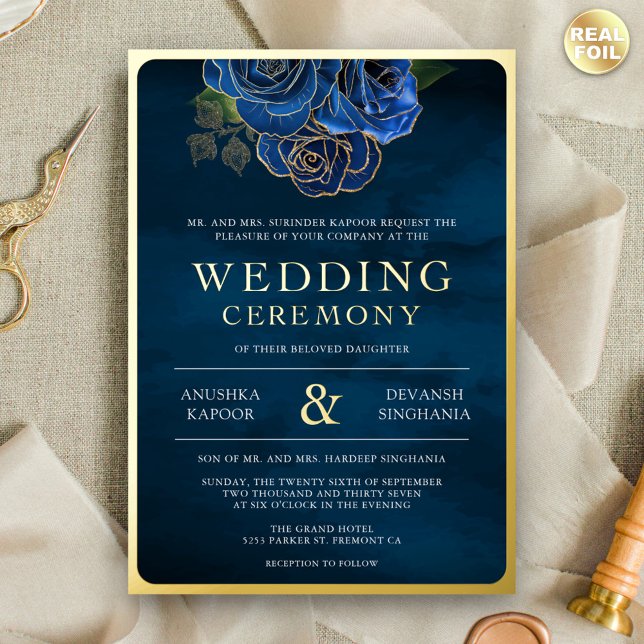Royal Blue Floral Foto Indian Wedding Gold Folieneinladung (Von Creator hochgeladen)