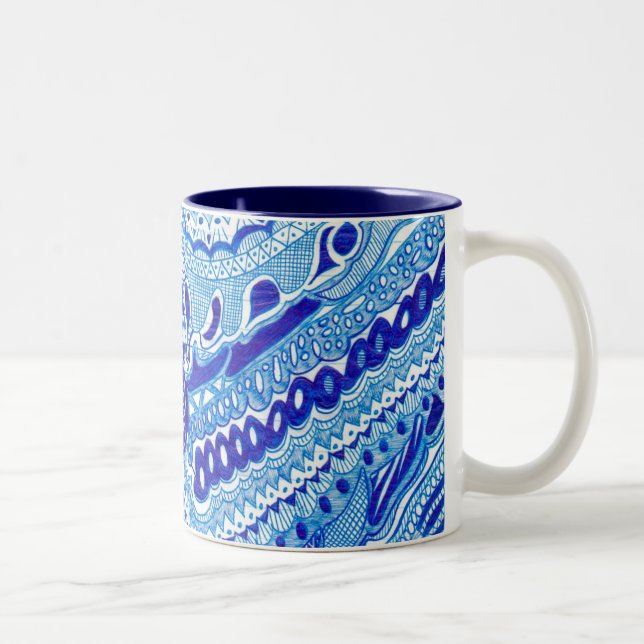 Royal Blue und White Ming Art Zweifarbige Tasse (Rechts)