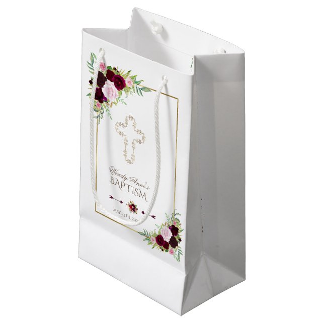 Royal Burgundy Marsala Floral Taufe Kleine Geschenktüte (Vorderseite Schrägansicht)