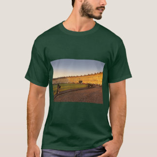 Royal Crescent Bath bathed in honey coloured golde T-Shirt