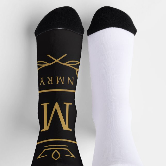 "Royal NMKY Emblem – Monogram M Crest Design" Socken (Oben)
