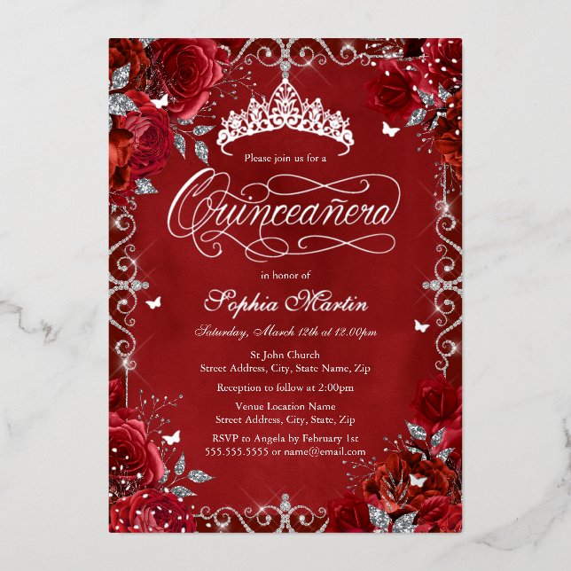 Royal Red Silver Butterfly Rosen Quinceanera Folieneinladung (Vorderseite)